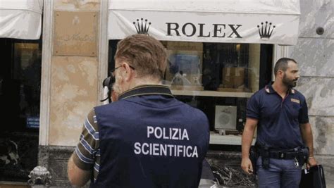 abbraccio letale agli anziani e gli strappavano il rolex|Borgio Verezzi, settantenne derubato del Rolex con la tecnica dell .